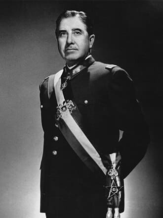 Retrato de Augusto Pinochet