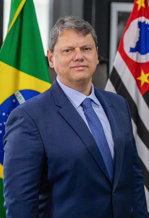 Retrato de Tarcísio de Freitas
